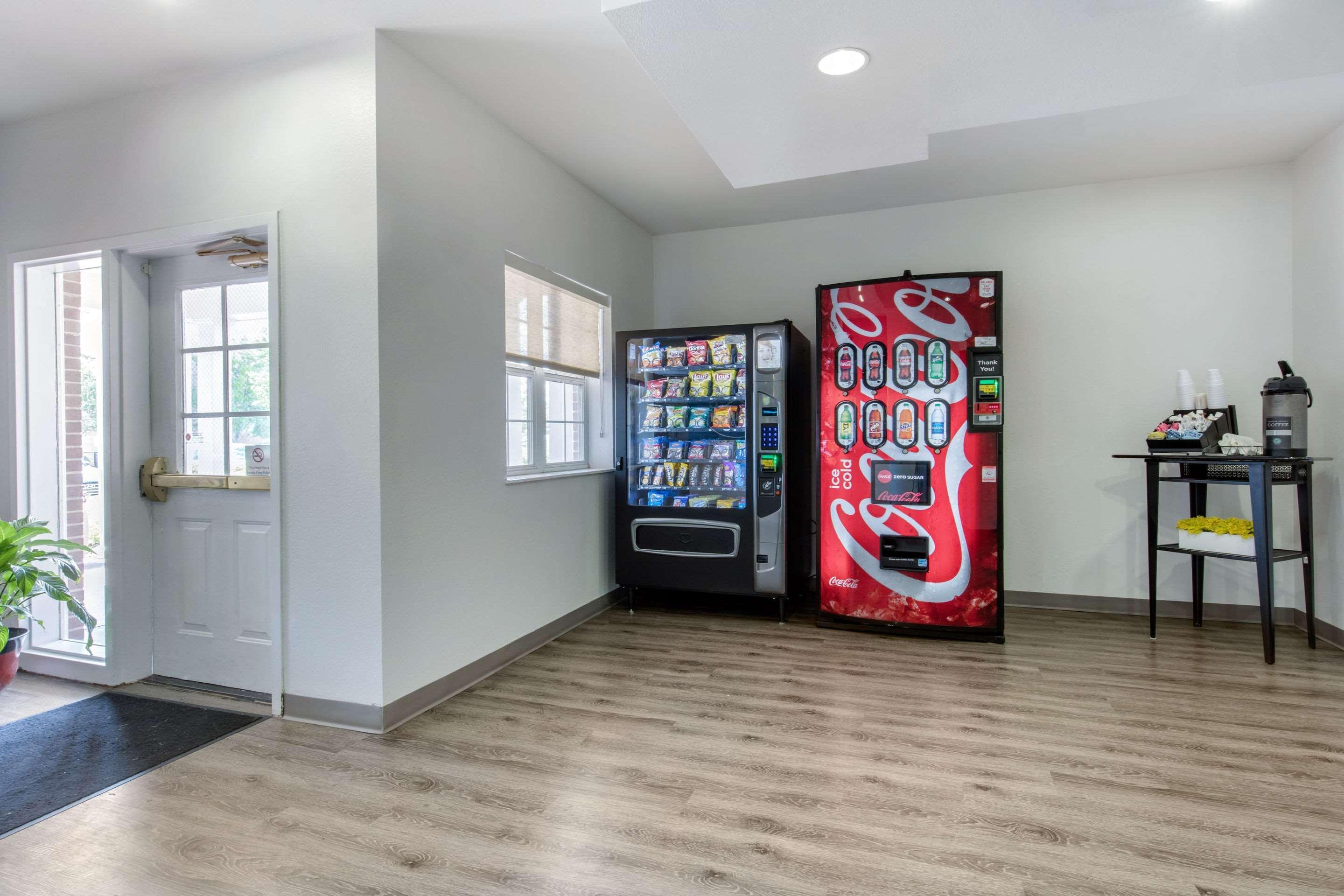 Suburban Studios Birmingham Homewood I-65 Екстер'єр фото